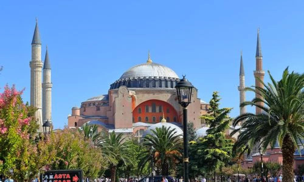 Αγία Σοφία: Τι λένε οι αναλυτές μετά την απόφαση μετατροπής σε τζαμί